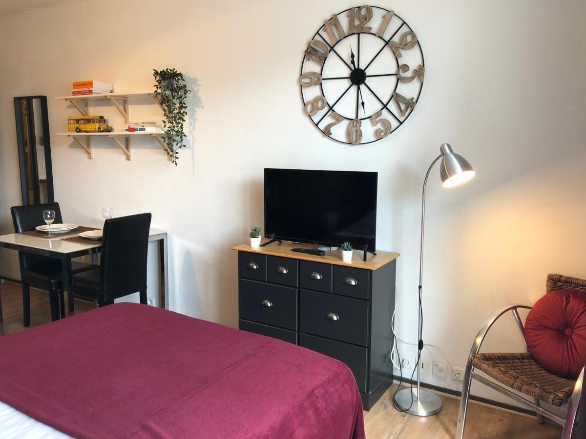 Studio Avec Balcon & Parking Gratuit - Tours Gare Esterno foto