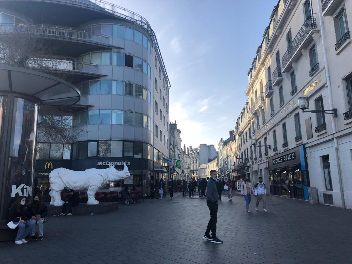 Studio Avec Balcon & Parking Gratuit - Tours Gare Esterno foto